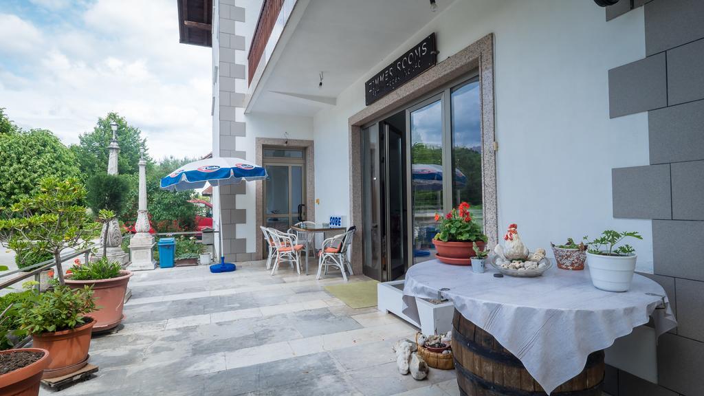 Guest House Hodak Rakovica Exterior foto