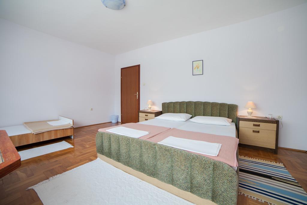 Guest House Hodak Rakovica Exterior foto