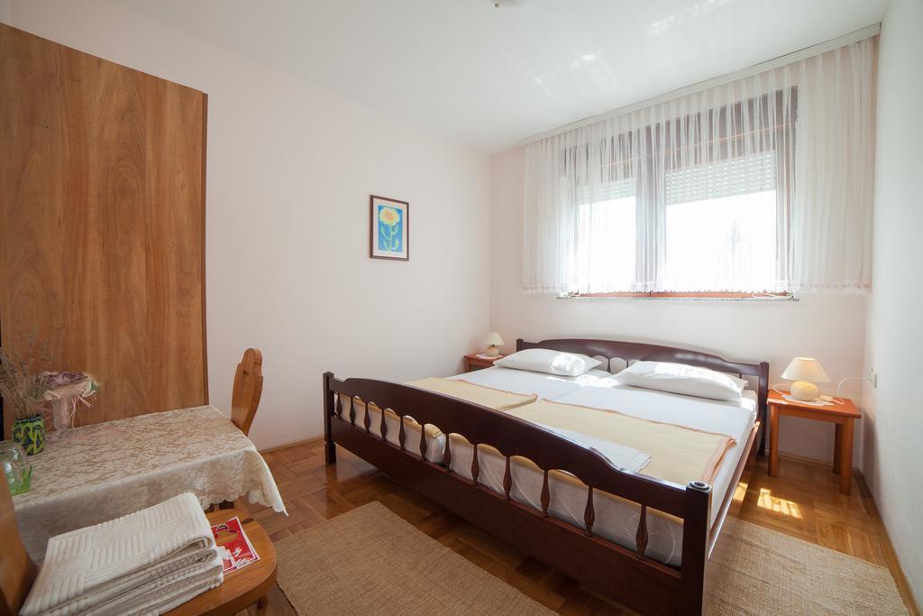 Guest House Hodak Rakovica Exterior foto