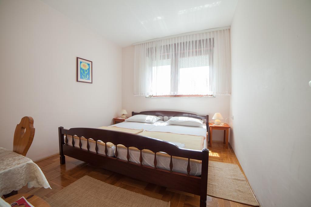 Guest House Hodak Rakovica Exterior foto