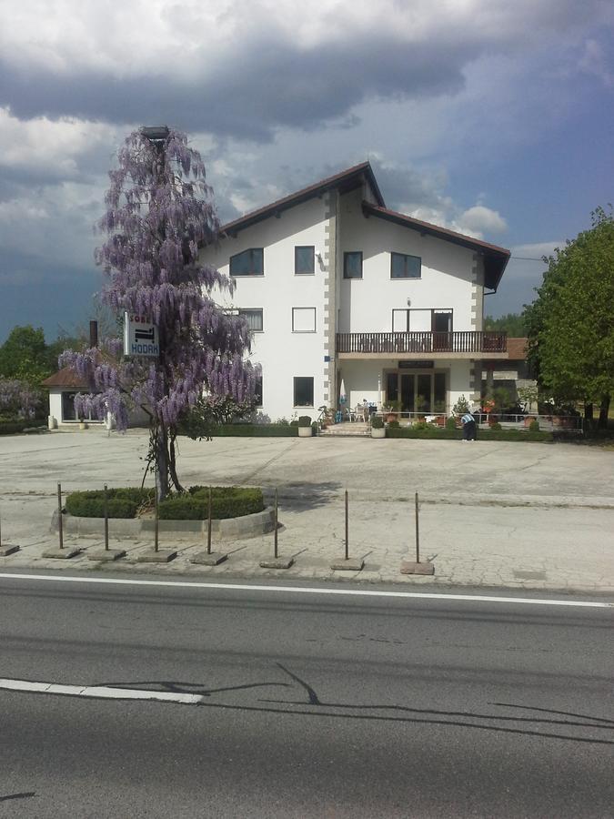 Guest House Hodak Rakovica Exterior foto
